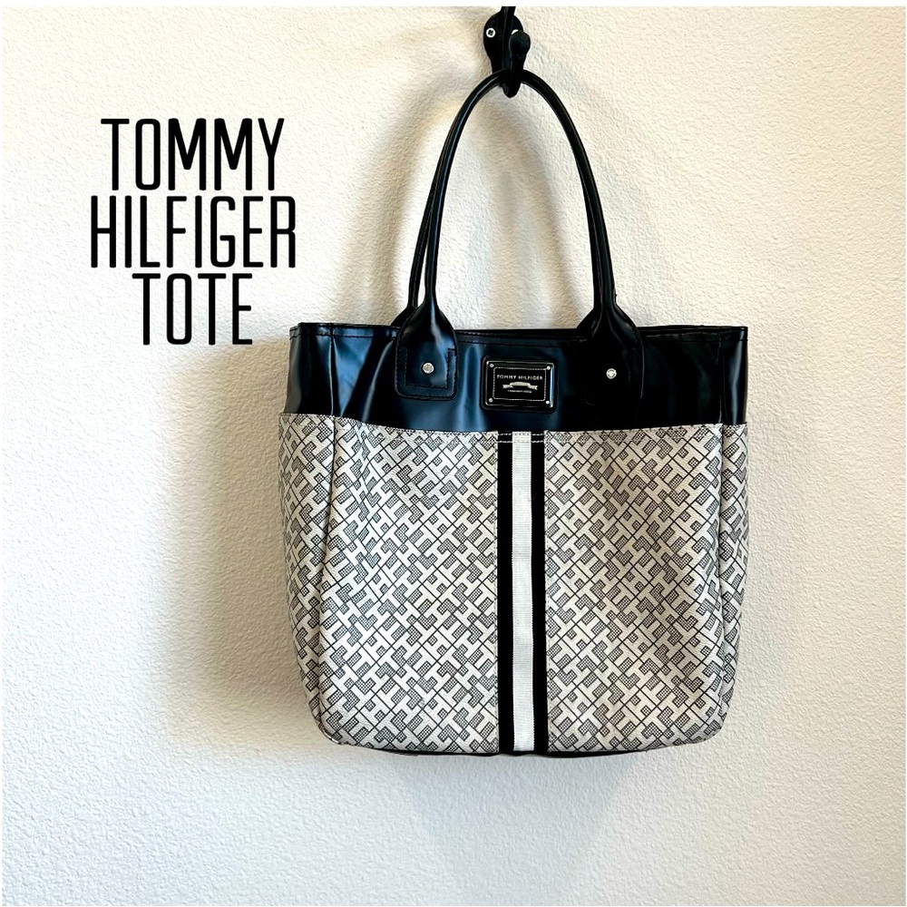 Tommy Hilfiger women blue white medium size tote bag shoulder bag, Sz 14 x 21 in
